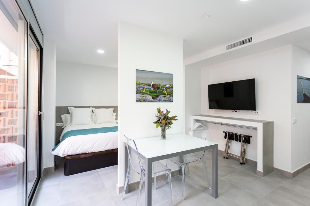 8 Lacus Victoria L'Hospitalet de Llobregat Luaran gambar