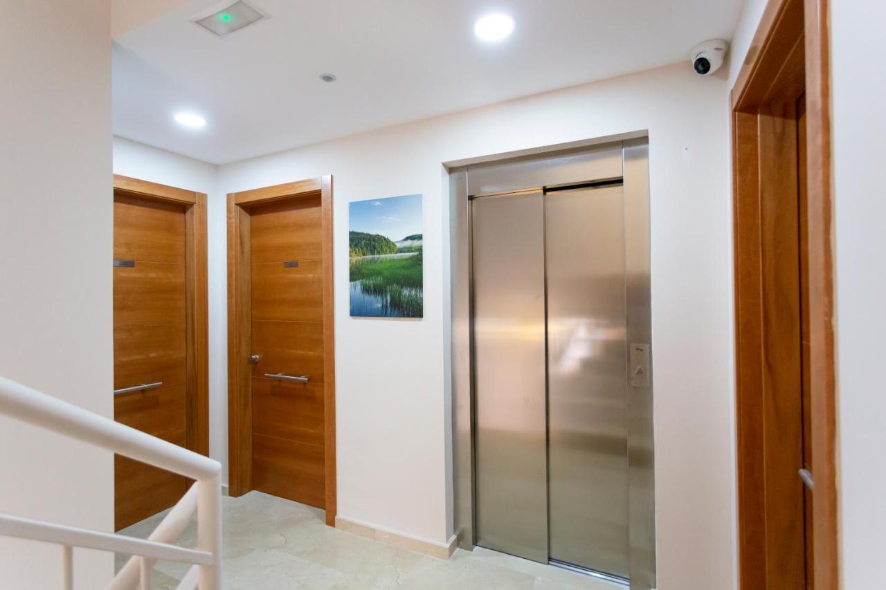 8 Lacus Victoria L'Hospitalet de Llobregat Luaran gambar